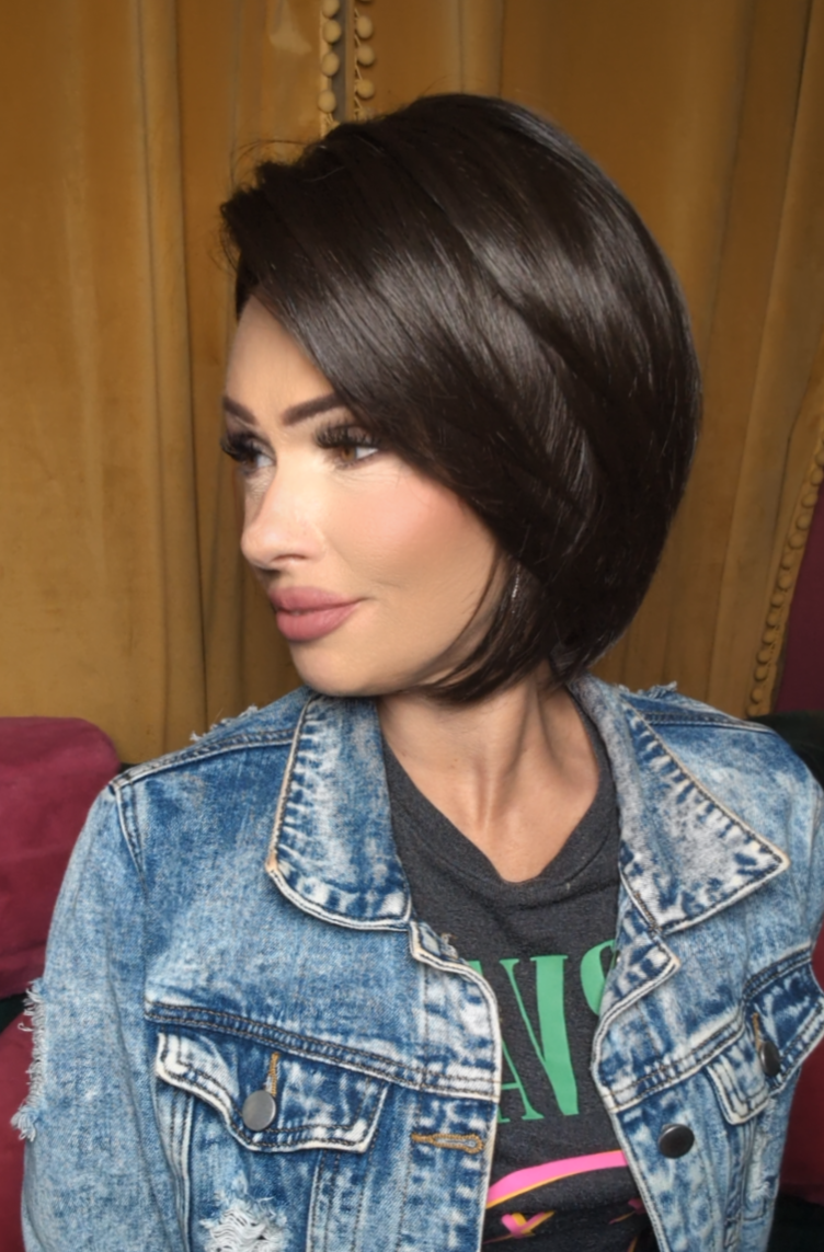 Angled Bob by TRESSALLURE