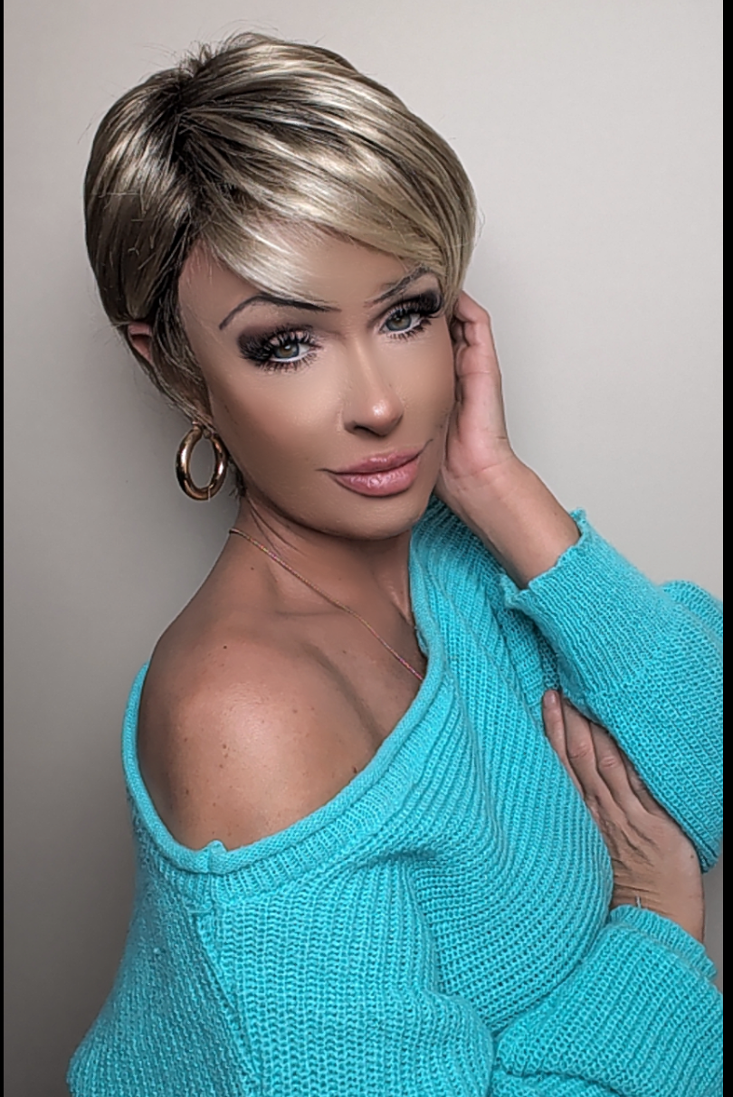 Halsey | Venice Blonde | Jon Renau